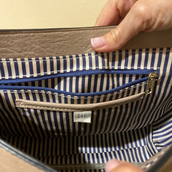 Gap Izzy Tan Crossbody - Picture 4 of 5